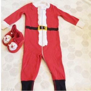 HANNA ANDERSSON santa pjs *bonus booties*